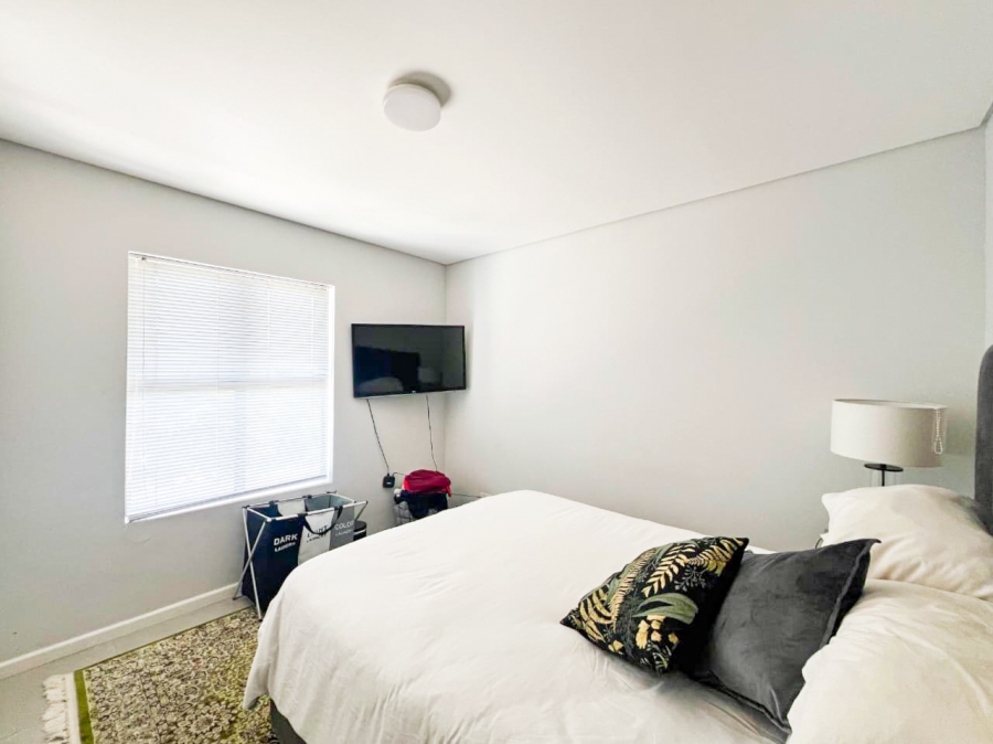 2 Bedroom Property for Sale in Loucharmante Western Cape